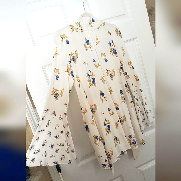 Free People Tate Floral Print Flowy Mini Dress Soft Flutter Sleeve NWT - Picture 5 of 14